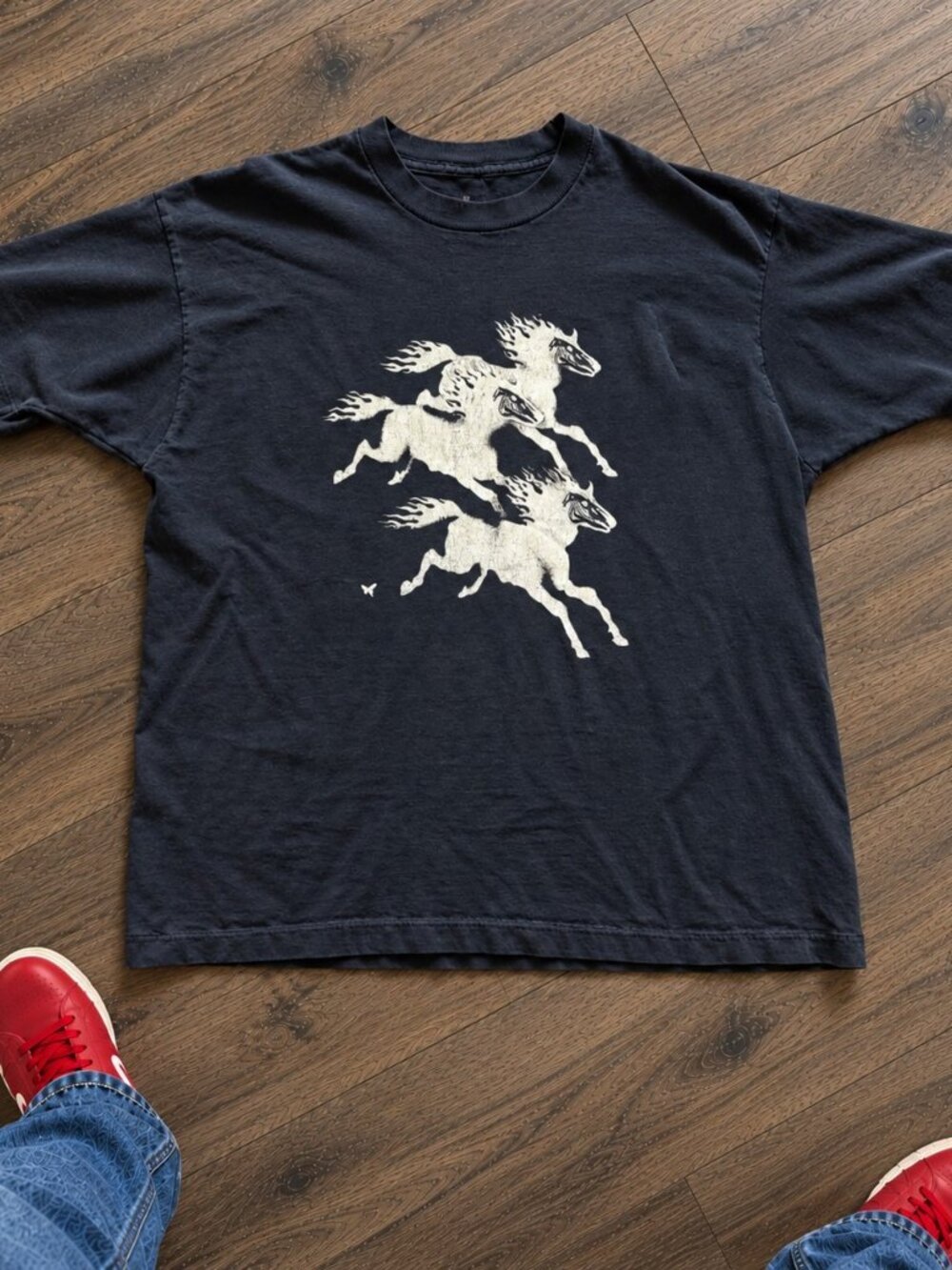 Gildan Black Three White Horses Graphic T-Shirt